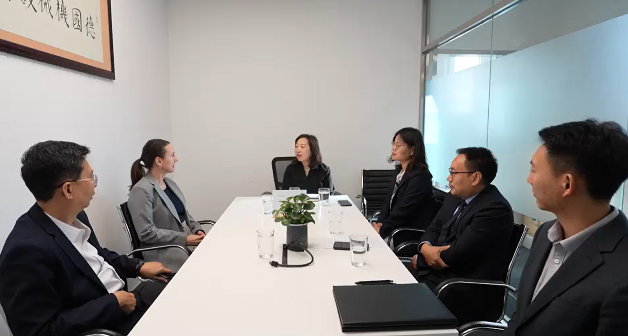 165641292441.png 合影.png